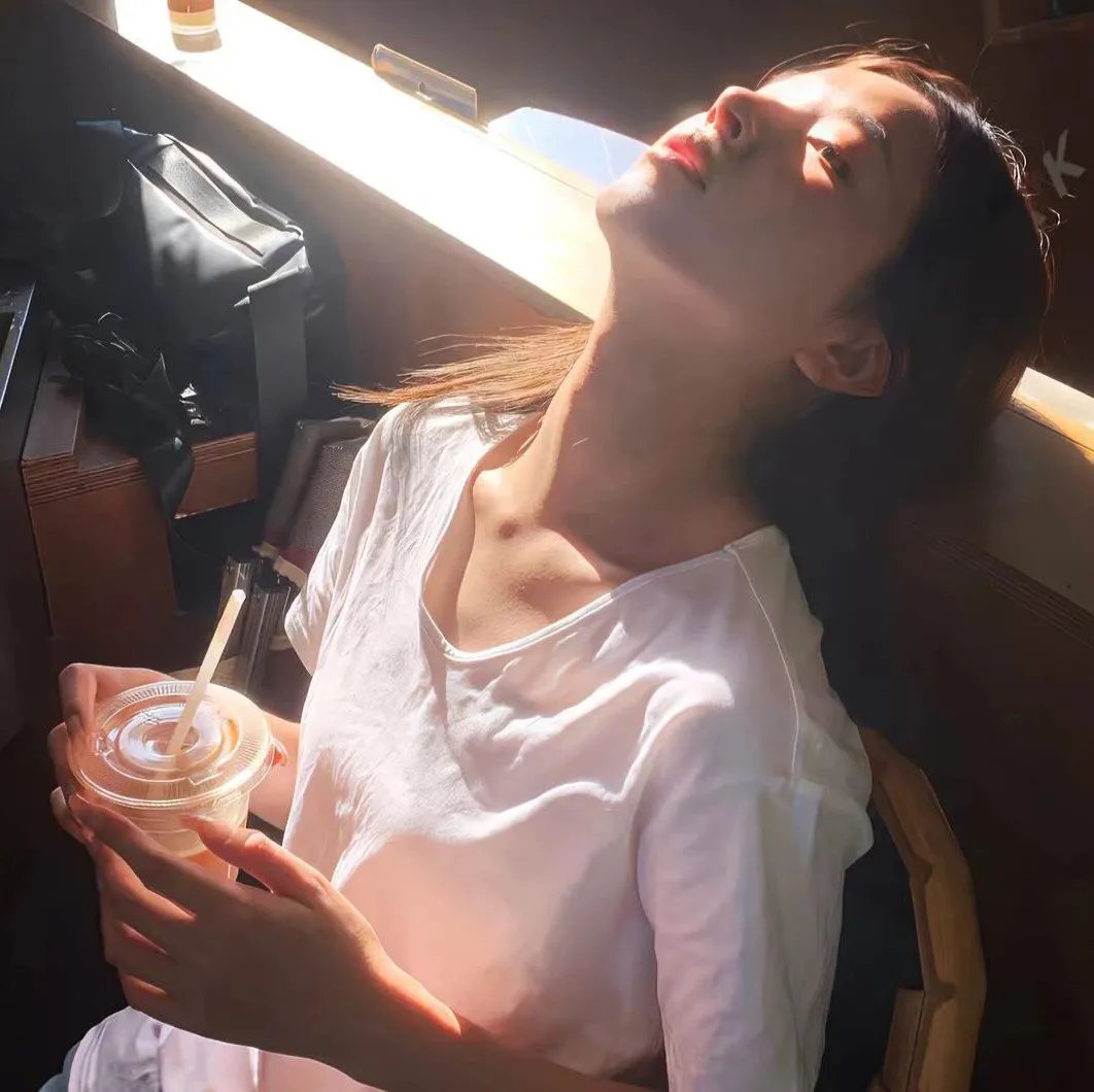 欲燄春潮